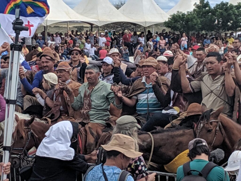 Serrita celebra fé, cultura e tradição na Missa do Vaqueiro 2025