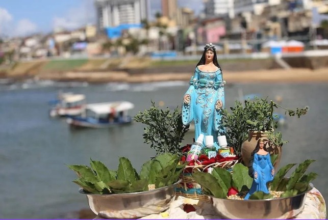 Festa de Iemanjá: Fé, Cores e Devoção nas Águas da Bahia